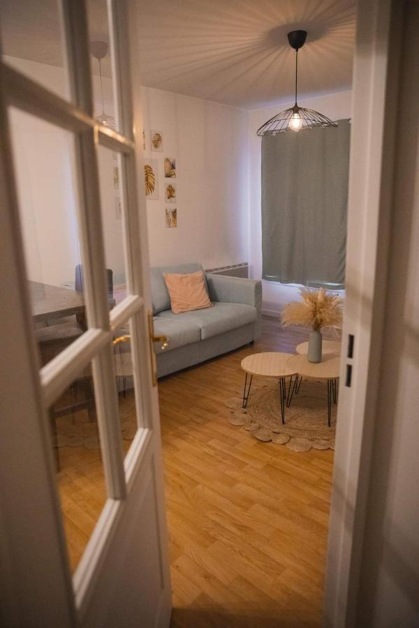 Apartamento Au Reflet Du Pont La Rivière-Saint-Sauveur Exterior foto