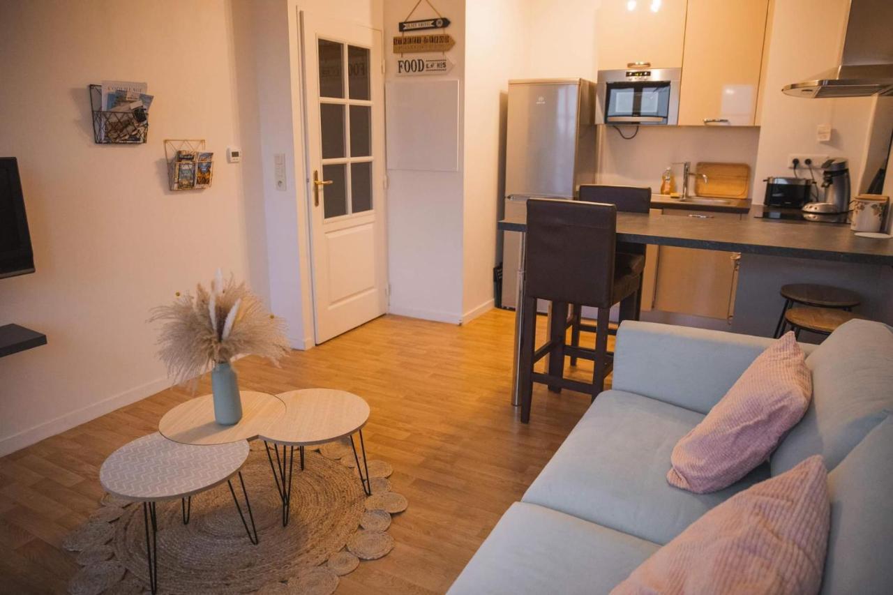 Apartamento Au Reflet Du Pont La Rivière-Saint-Sauveur Exterior foto